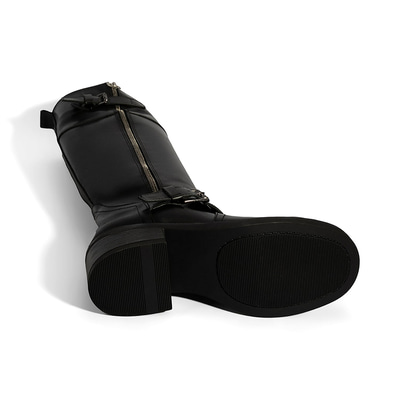 Kadın Siyah Metal Toka Detaylı Deri Çizme