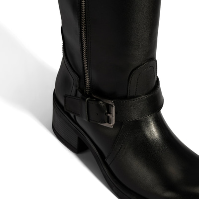 Kadın Siyah Metal Toka Detaylı Deri Çizme