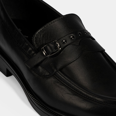 Kadın Siyah Metal Toka Detaylı Deri Loafer