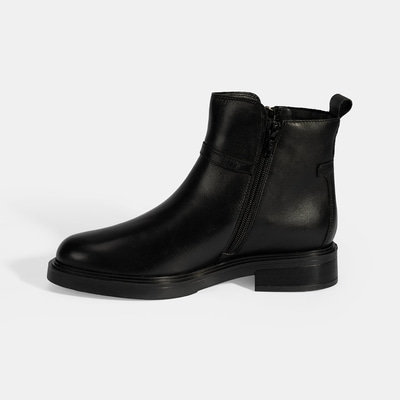 Kadın Siyah Metal Toka Detaylı Fermuarlı Deri Bot