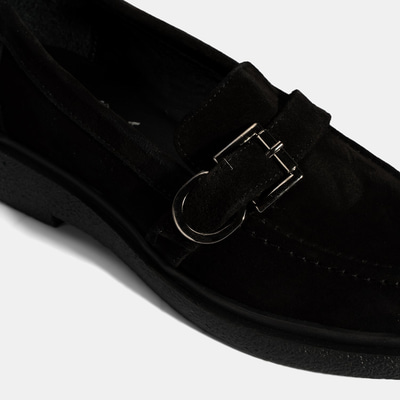 Kadın Siyah Metal Toka Detaylı Süet Loafer