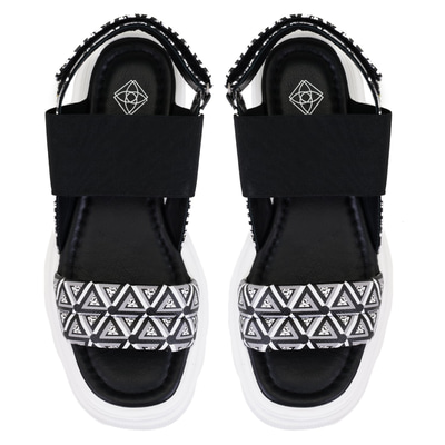 Kadın Siyah Monogram Desenli Dolgu Topuklu Sandalet