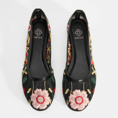 Kadın Siyah Nakış İşleme Detaylı Fileli Babet