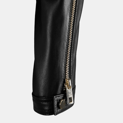 Kadın Siyah Perfore Detaylı Deri Ceket