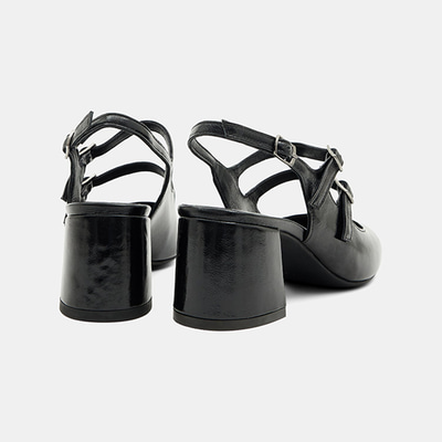 Kadın Siyah Tokalı Kalın Topuklu Klasik Rugan Deri Ayakkabı