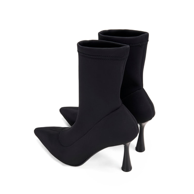 Kadın Siyah Topuklu Bot