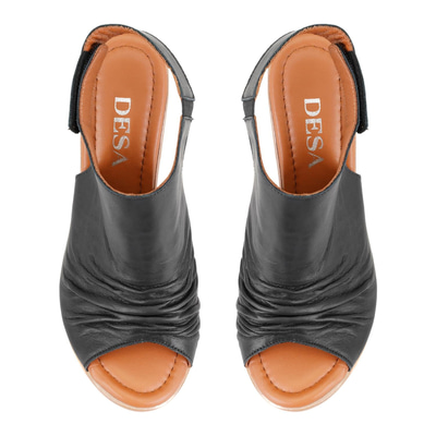 Kadın Siyah Topuklu Deri Sandalet