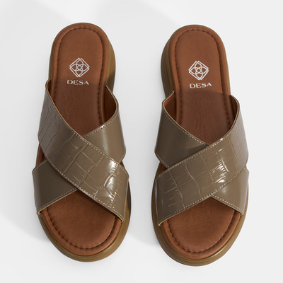 Kadın Vizon Dolgu Topuklu Deri Terlik