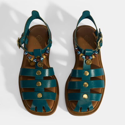 Kadın Yeşil Aksesuar Detaylı Ayarlanabilir Tokalı Deri Sandalet