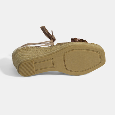 Limited Edition Bej Kadın Çiçek Aksesuarlı Jüt Bağcıklı Dolgu Topuklu Süet Espadril