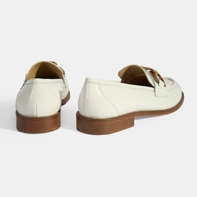 Luca Grossi Kadın Beyaz Aksesuar Detaylı Rugan Loafer