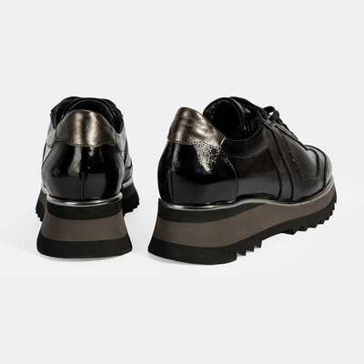 Luca Grossi Kadın Siyah Bağcıklı Rugan Spor Ayakkabı