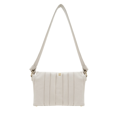 Lupin Beyaz Kadın Pilili Deri Omuz Askılı Çanta