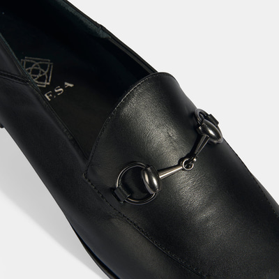 Siyah Kadın Toka Aksesuarlı Deri Loafer