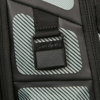 SKM2-026 PRO-DLX 6-BACKPACK 15.6 3V EXP