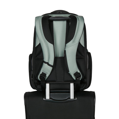 SKM2-026 PRO-DLX 6-BACKPACK 15.6 3V EXP