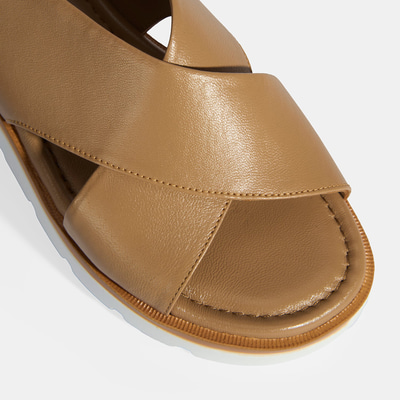 Taba Kadın Lastik Bantlı Deri Sandalet