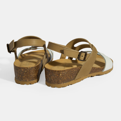 Vizon Kadın Toka Detaylı Nubuk Sandalet