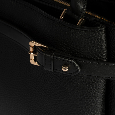 YNK-0004 SS26 KADIN OMUZ ÇANTASI