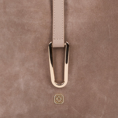 YNK-0008 SS26 KADIN OMUZ ÇANTASI