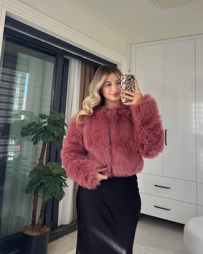 PEMBE TÜYLÜ CEKET