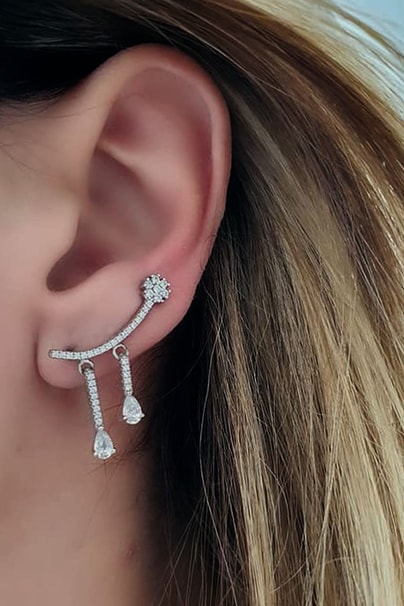 pırlanta ışıltısında zirkon taşlı gümüş earcuff tek küpe 