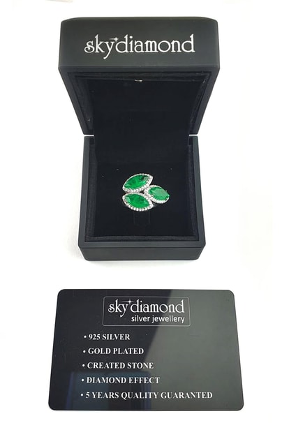 Sky Diamond Green creative rubies 925ayar gümüş üzerine beyaz altın kaplama lüks yüzük
