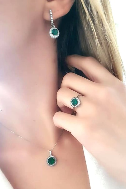 Yesil zirkon taşlı gümüş şık takı seti 