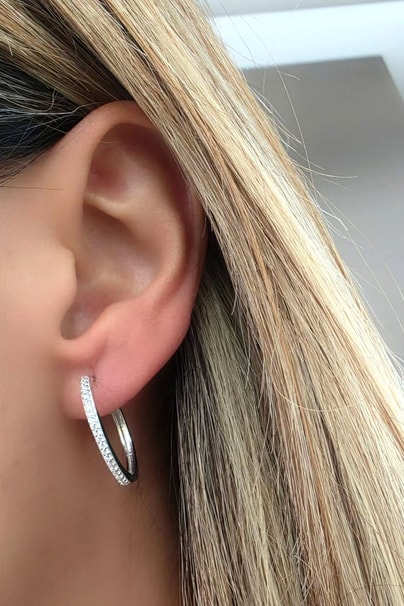 Zirkon Taş Detaylı 925 ayar Gümüş İtalyan Tasarımı küpe çap 2.3cm