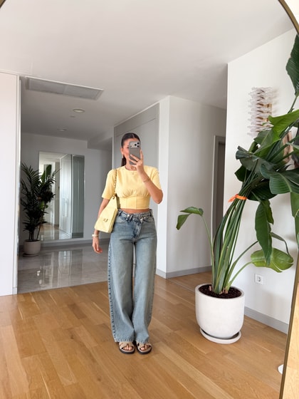 Asimetrik Düğmeli Yıkamalı Jean 