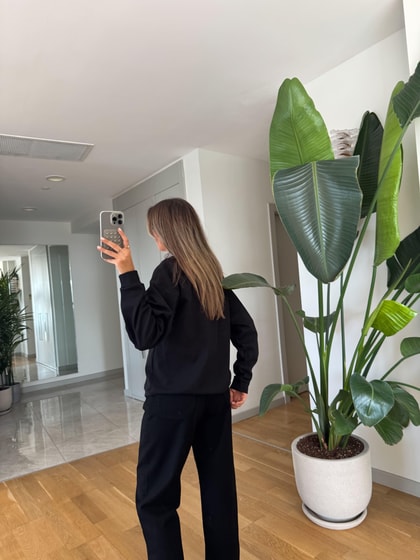 Beyaz Yakalı Fermuarlı Sweatshirt - Siyah