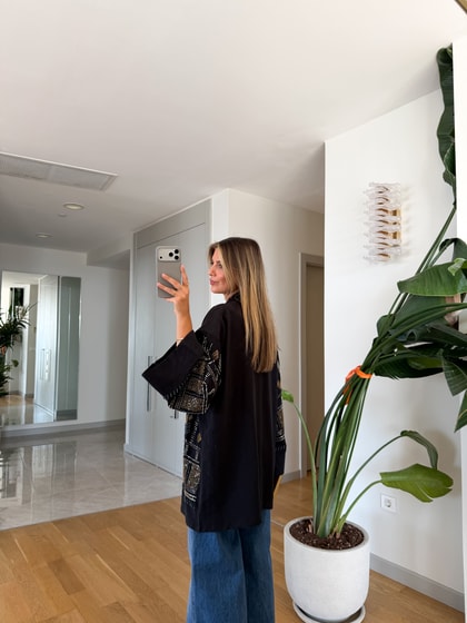 Daly Boncuk İşlemeli Kimono - Siyah