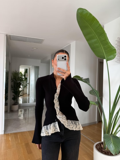 Dantel Detaylı Tasarım Hırka