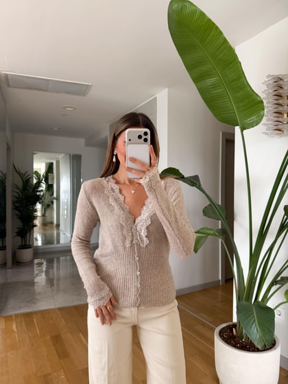 Diana Dantelli İnce Dokulu Hırka - Taş