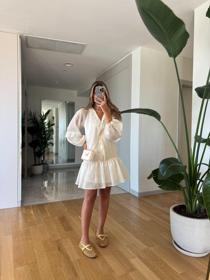 Ekru Fırfır Detaylı Elbise