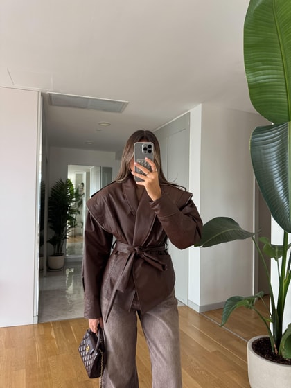 Fermuar Detaylı Kuşaklı Deri Ceket - Kahve