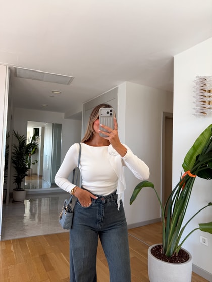 Kayık Yaka Gül Detaylı Body - Ekru