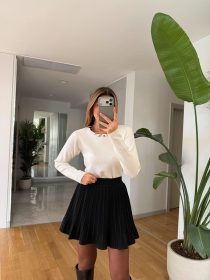 Quinn Yakası Boncuklu Triko Kazak - Ekru