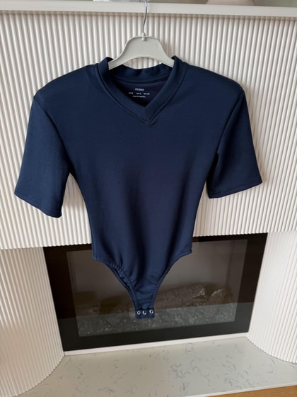 Tarte Vatkalı V Yaka Bodysuit - Lacivert