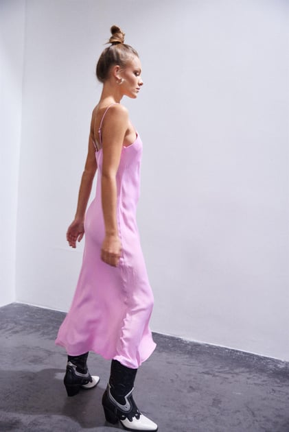 Pembe Saten Elbise