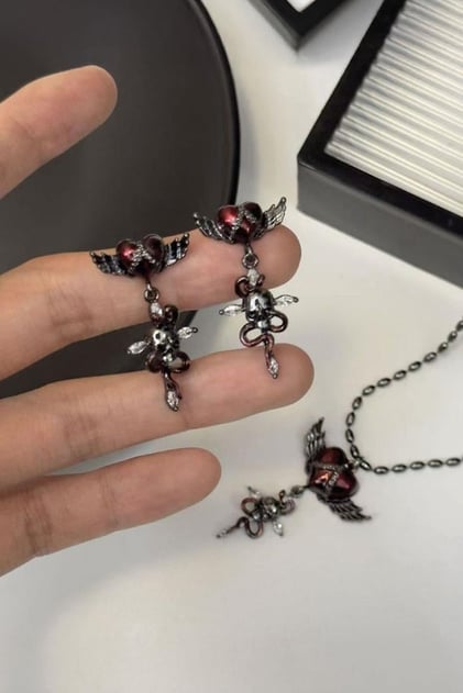 Silver Red Heart Snake Skull Gothic küpe
