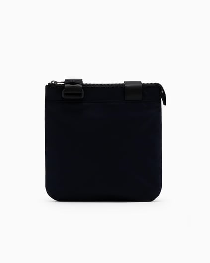 ARMANI EXCHANGE Armani Exchange Erkek Ayarlanabilir Askı Fermuar Kapama Spor Geniş Kullanım Lacivert Omuz Çantası XM000105 AF15129-UB101