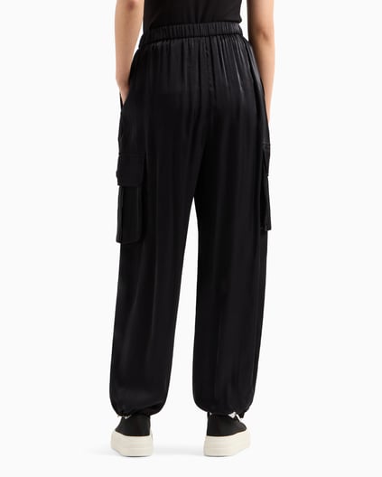 ARMANI EXCHANGE Armani Exchange Kadın Jogger Stil Bel Ve Paça Uçları Lastikli Yan Cep Siyah Pantolon XW000139 AF10839-UC001