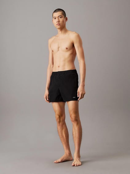 Calvin Klein Calvin Klein Erkek Bel İçten Calvin Yazı Lastikli Kısa Boy Cepli Siyah Şort KM0KM01112-BEH