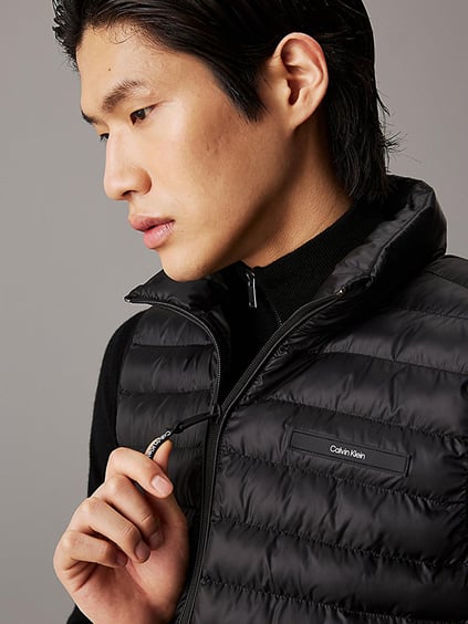 Calvin Klein Calvin Kleın Erkek Dik Yaka Düz Kesim Fermuar Kapamalı Siyah Yelek K10K113470-BEH