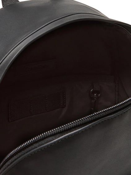 Calvin Klein Calvin Klein Erkek Fermuarlı Ön Bölmeli Ayarlanabilir Askılı Geniş İç Hacimli CK Logolu Siyah Sırt Çantası LV04D3187G-UB1