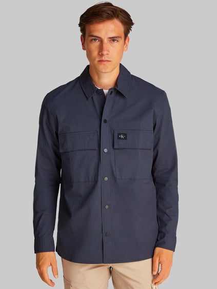 CALVIN KLEIN Calvin Kleın Erkek Gömlek Yaka Cep Detaylı Regular Fit Lacivert Gömlek J30J327584-CGE
