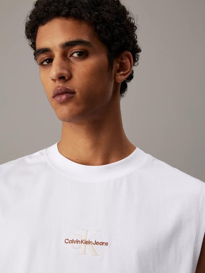 Calvin Klein Calvin Klein Erkek Kolsuz Regular Fit Bisiklet Yaka Pamuklu Beyaz T-Shirt J30J327493-YAF