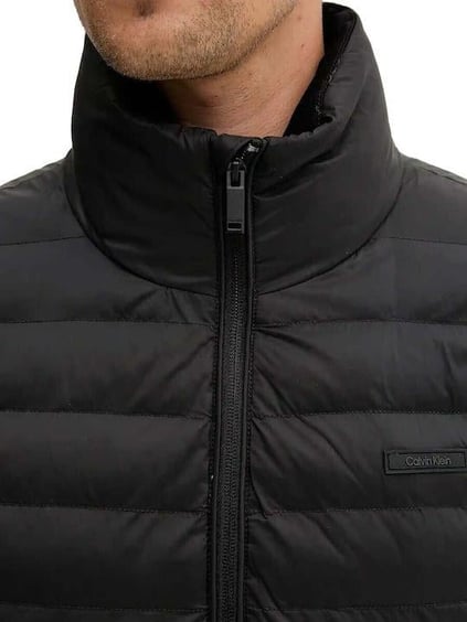 Calvin Klein Calvin Klein Erkek Normal Kalıp Kapitone Desenli Isı Yalıtımlı Su Geçirmez Dik Yaka Siyah Ceket LV04LC506G-UB1