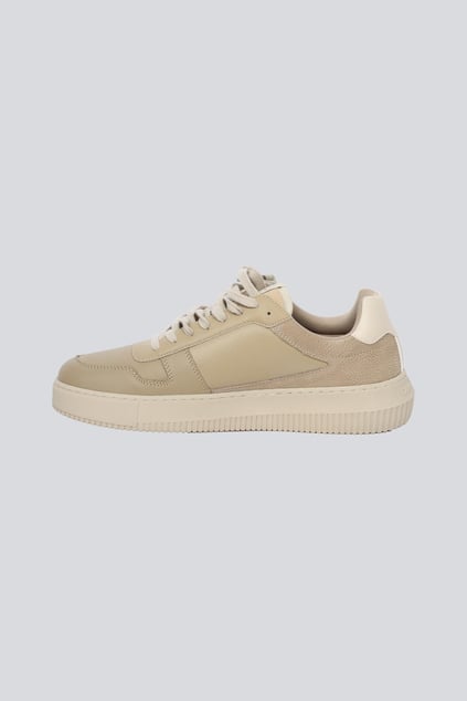 CALVIN KLEIN Calvin Kleın Erkek Rahat Düz Taban Düşük Bilekli Deri Bej Sneaker YM0YM01161-0GA